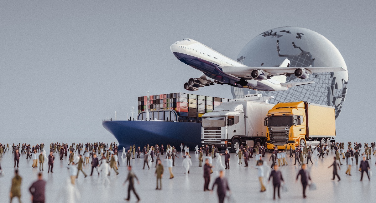 raffigurazione del concetto di trasporto multimodale: una nave porta container, un tir e un aereo cargo in mezzo a una moltitudine di persone che camminano